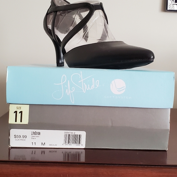 Shoes - Picture 4 of 6